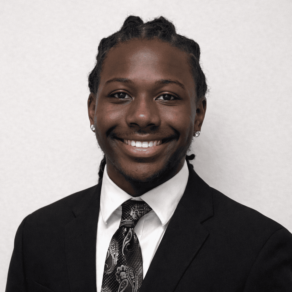 Lincoln Murph headshot